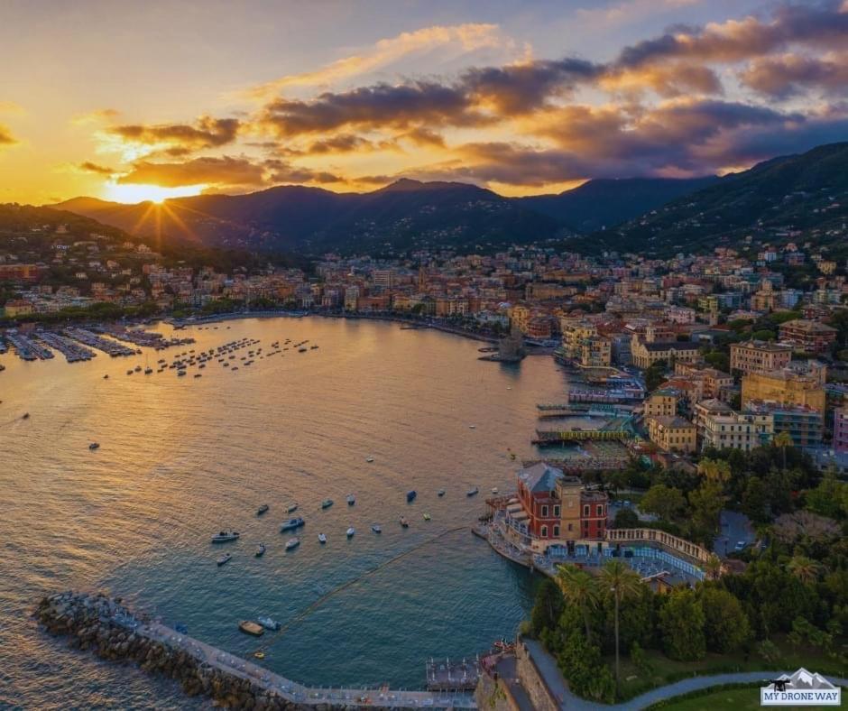 Casa Tigullio Palace - Parking Place Rapallo Bagian luar foto